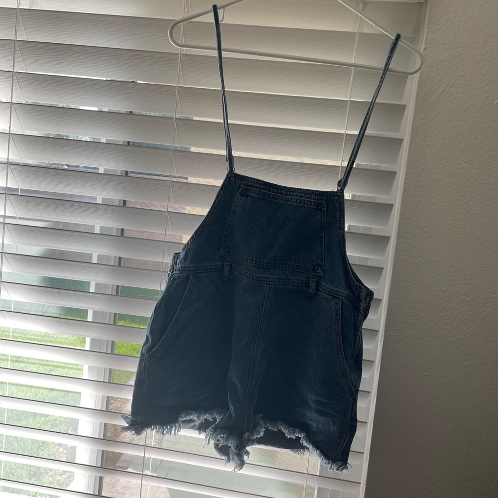 Short overalls